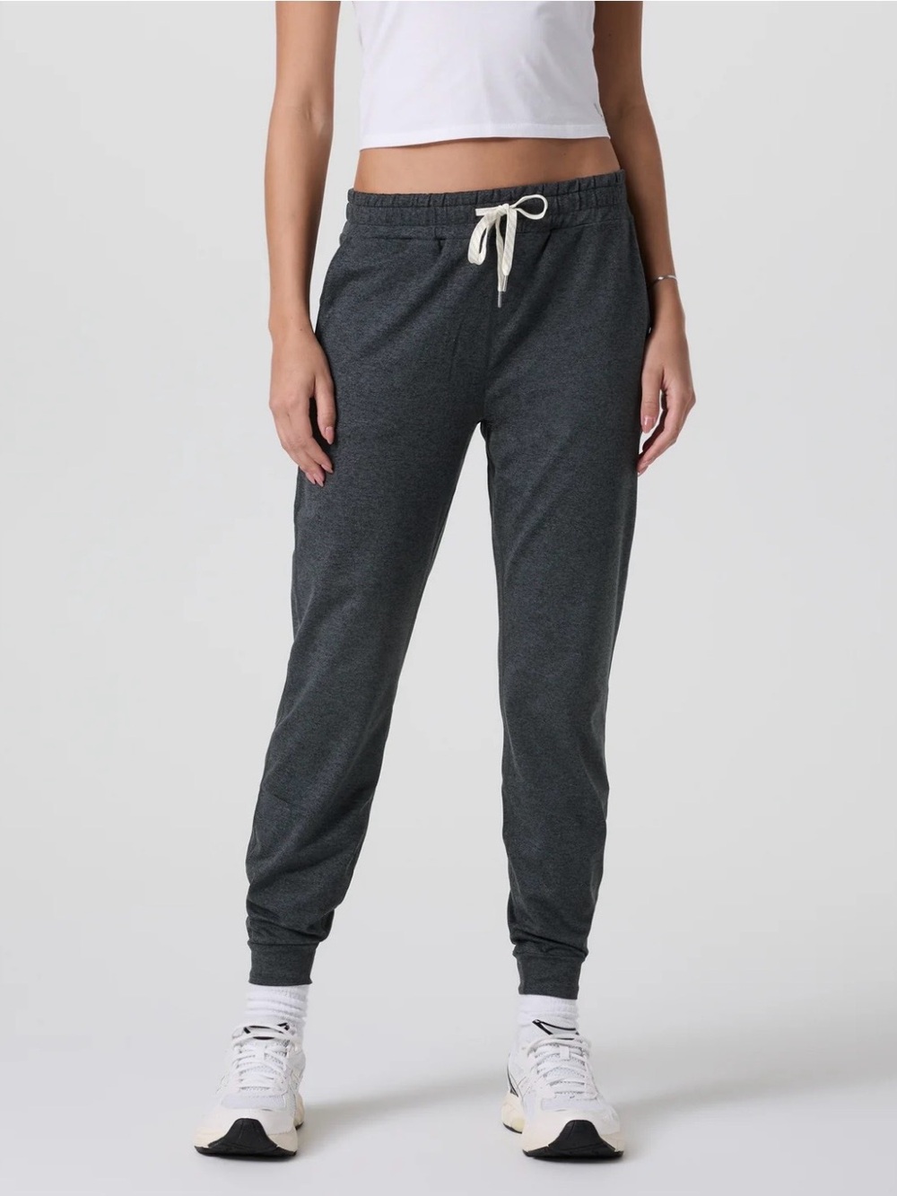 Women's Vuori Charcoal Jogger Sweatpants with Drawstring